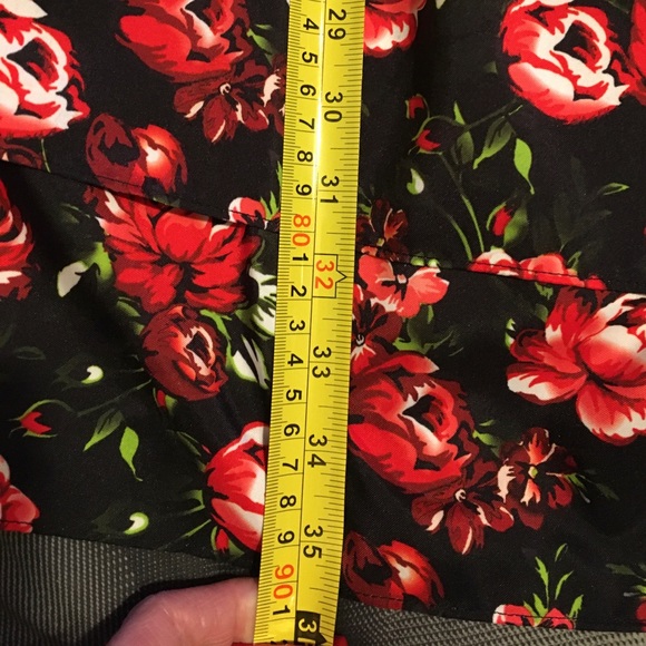 Romeo & Juliet Couture: Floral Fit & Flare Dress - Picture 7 of 7